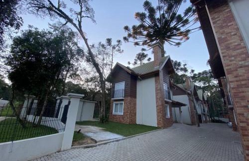 Vila Suzana Casa | Casa das Araucárias