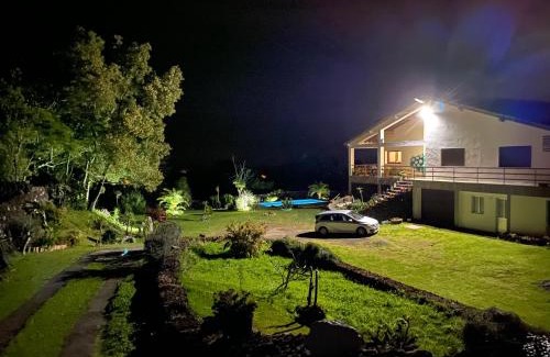 Fenais da Luz Casa | Casa das Hortências by Azoresrent