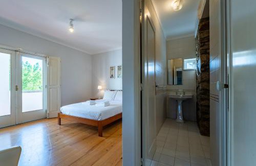 Caminha Casa | Casa das Pintoras Garden and Pool
