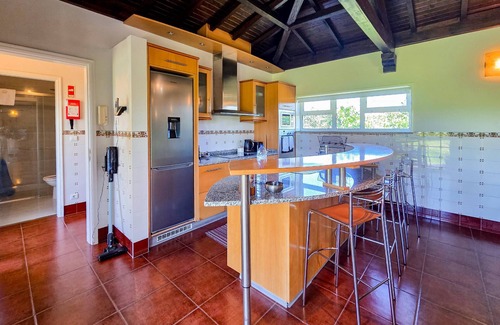 Forjaes Villa | Casa das Quintas - Peaceful Retreat with Pool