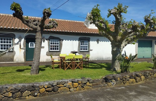 Altares Casa | Casa das Vaquinhas, refugio encantador situado en la pintoresca isla de Terceira