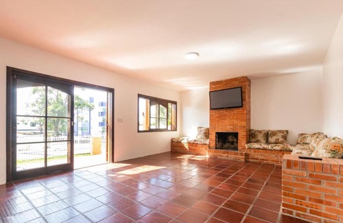 Torres Casa | Casa de 5 dormitórios com Piscina
