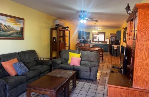 San Felipe Casa | Casa de al lado - 2 bedroom house w/bonus bunkhouse!