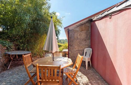 Beijos Casa | Casa de Andrães Camélias