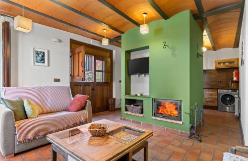Aronces Casa | Casa De Arriba