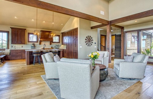 Powell Butte Casa | Casa de Brasada - Golf I Sleeps 10