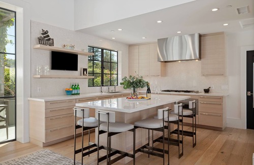 Hedgerow Casa | Casa de Calma - Timeless Elegance in Montecito