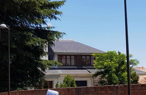 Villanueva de Duero Casa | Casa de campo con piscina, 12 personas