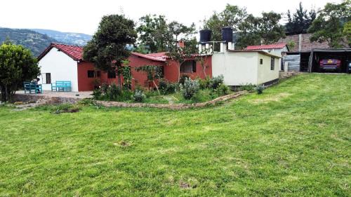 Sogamoso Casa | Casa de Campo, Excelente Ubicación y Amplias Zonas Verdes
