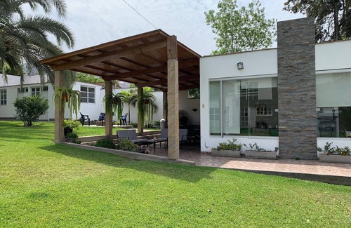 Pachacamac Casa | Casa de campo Pachacamac, piscina, parrilla totalmente equipada.