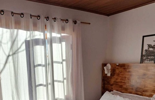 Igatu Cabaña | Casa de Campo Super Aconchegante, Moderna com Varanda, 2/4 c/ Suíte