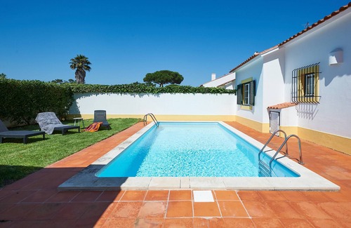 Banzao Villa | Casa de Colares: Praia/Piscina/Surf Getaway Work&P