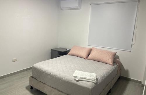Neiva Apartamento | Casa de dos pisos con aire