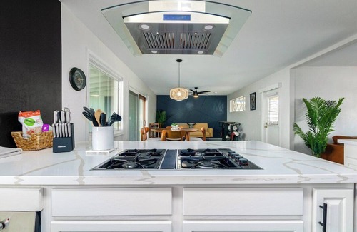 New Papago Parkway Casa | Casa de Encanto Private Pool Arizona Oasis +Pet Friendly