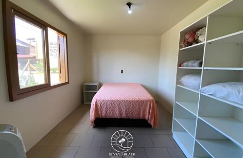 Passo de Torres Casa | Casa de frete para o mar - Pátio privativo - Churrasqueira - Cozinha completa - Smart Tv - Wifi - Vaga para carros - Aceita Pet