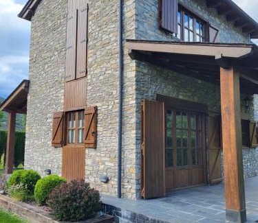 Soriguera Chalet De Esquí | Casa de fusta al cor dels Pirineus