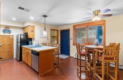 Downtown Albuquerque Casa | Casa de Kokopelli - Get a sense of the "New Mexico True" feel!n