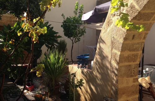 Rhodes Old Town Casa | ubicado en el centro de la ciudad de Rodas, Patrimonio de la Humanidad por la UNESCO con jardín privado