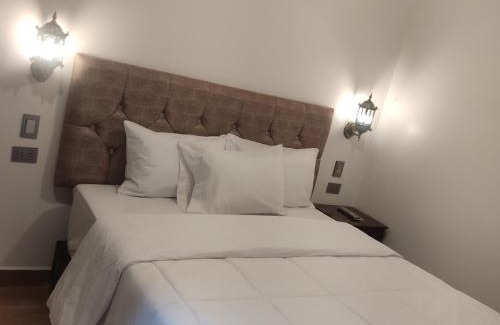 Aguas Calientes Cama Y Desayuno | Casa de la Luna by Ortegas House