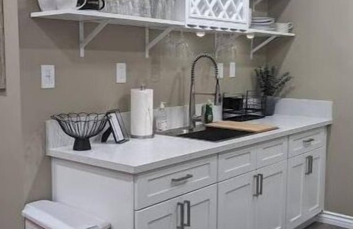 Southwest Anaheim Apartamento | Casa De La Torre Bungalow [Tower House Bungalow]