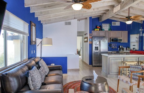 Las Conchas Casa | Casa de las Vistas: Soak in the sunset from this cozy beachview paradise