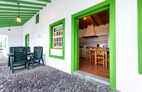 Santa Cruz de la Palma Casa | Casa de Los Establos - Finca Camacho