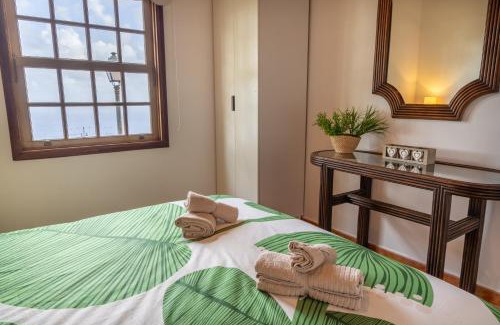 Santa Cruz de la Palma Casa | Casa de Los Establos - Finca Camacho