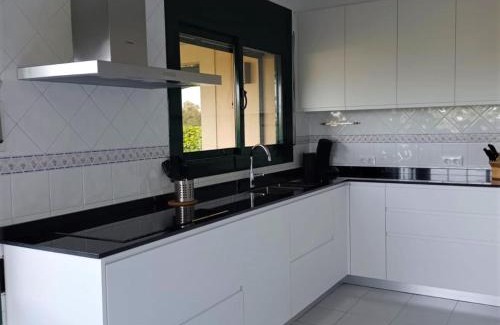 Sant Pere Pescador Casa | Casa de lujo en primera línea: piscina, A/A, Wi-Fi, barbacoa, jardín, 50m de la playa. - ES-89-113