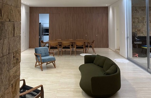 Castanhal Casa | Casa de Luxo, TODA Climatizada em Condomínio Fechado