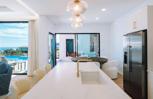 Ponta Garca Casa | Casa de Maddalone! Luxury Stay!