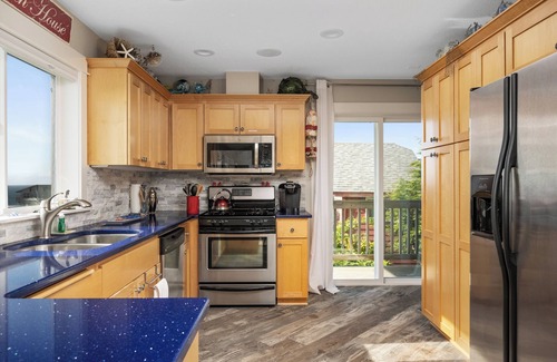Lincoln City Condominio | Casa de Marea - Oceanview, shops, restaurant's, & the beach - sleeps 6 - Garage
