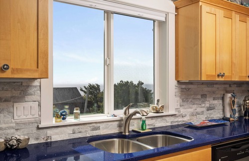 Lincoln City Condominio | Casa de Marea - Oceanview, shops, restaurant's, & the beach - sleeps 6 - Garage