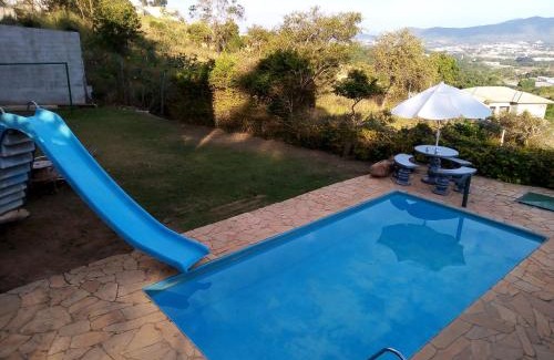 Mato Dentro Casa | Casa de Pedras na Montanha Stone House