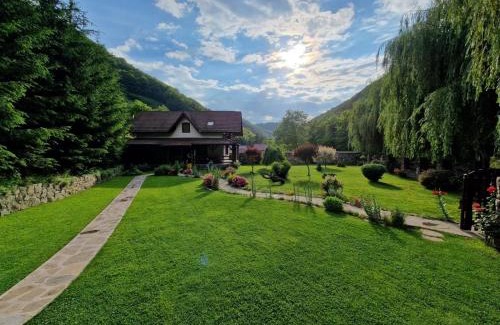 Sasciori Casa | Casa de Piatra