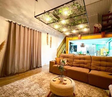 Balneario Arroio do Silva Casa | Casa de Praia, alto padrão, estilo industrial, 50 metros do mar.