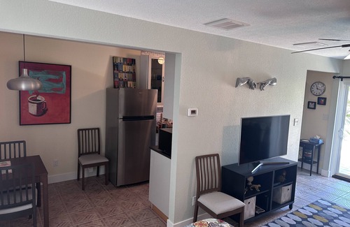 St. Petersburg - Clearwater Cabaña | Casa de Roble Guest Suite Saltwater Pool