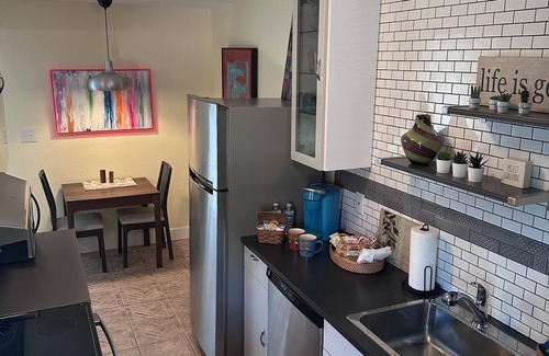 St. Petersburg - Clearwater Cabaña | Casa de Roble Guest Suite Saltwater Pool