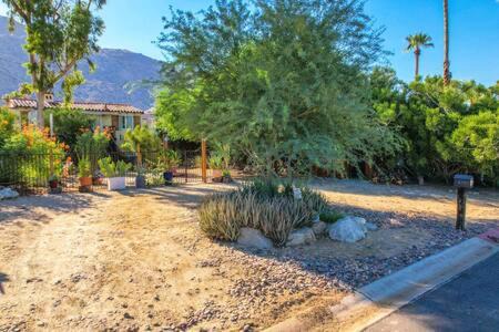 Warm Sands Casa | Casa de Suenos Home of Dreams Off Downtown PS