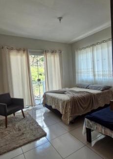 Rio Pequeno Casa | Casa de Temporada 3 quartos em Camboriú Perfeita para Grupos e Famílias