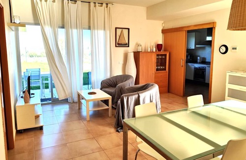 L'Ampolla Casa | Casa de una sola planta con gran terraza y piscina, confortable y tranquila