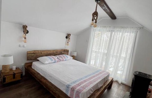 Izvoarele Casa | Casa de vacanta traditionala La Fanar
