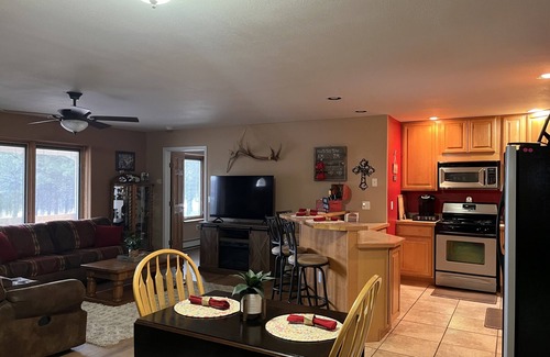 Rociada Casa | CASA de WASA…….Mountain Home close to the SF National Forest