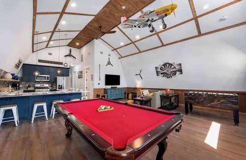 Wimberley Casa | Casa del Avion and Casa Coop