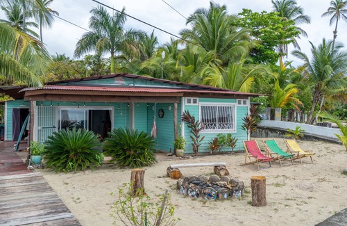 Carenero Island Casa | Casa del Fuego- Caribbean Magic