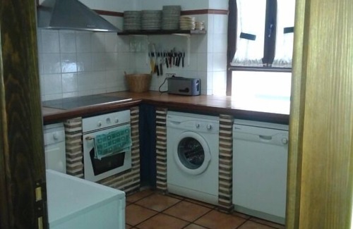 Hontoria del Pinar Cabaña | Casa rural del Médico para 10 personas 5 habitaciones con baño. Salón- chimenea