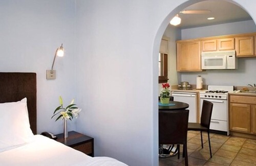 West Beach Casa | Casa Del Mar Inn