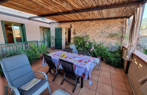 Laroque-des-Alberes Casa | Casa del Puig