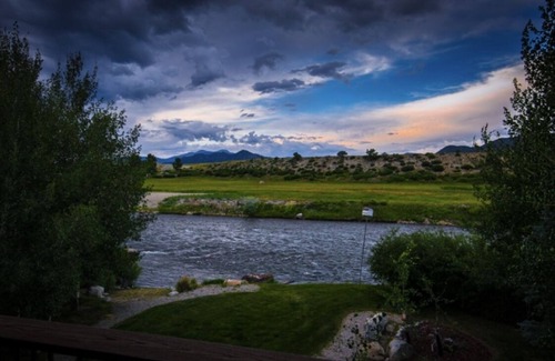 Buena Vista Casa | Casa Del Rio- movie theater, hot tub, sauna, pet friendly & boat ramp! #020796