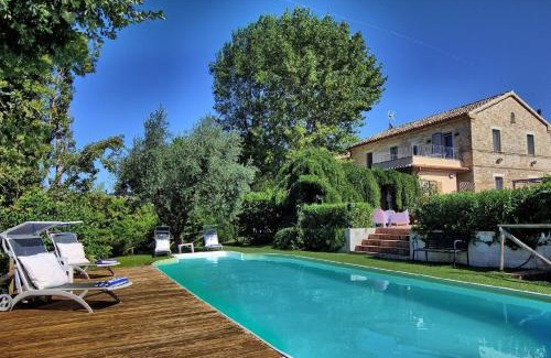 Ostra Casa | Casa Della Musica