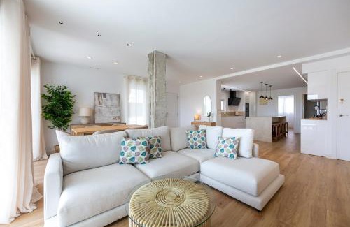 Vera Casa | Casa Descubrimiento - Dúplex Moderno con Jardín a 5 minutos de la Playa de Vera